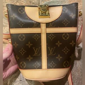 LVee monogram logo bucket bag purse unique style so cute 😍🔥🔥
